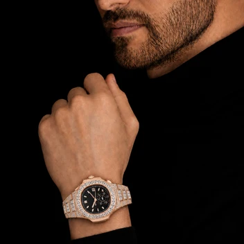 Men’s Rose Gold VVS Moissanite Watch – Black Dial & Baguette Iced Bezel image 3